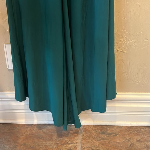 NWOT Mac Duggal size 6 emerald green long sleeve v-neck gown - Picture 13 of 13